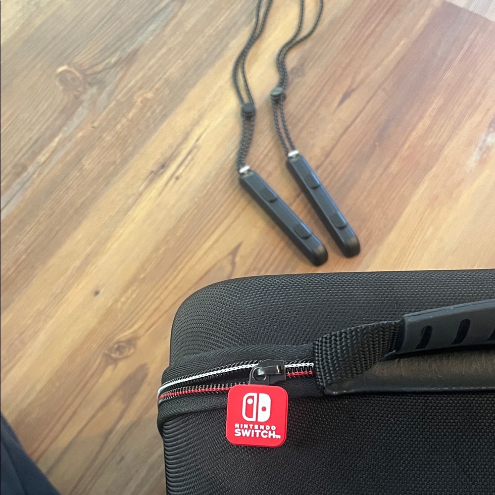 Nintendo Switch Accessory Bundle - Picture 13 of 14